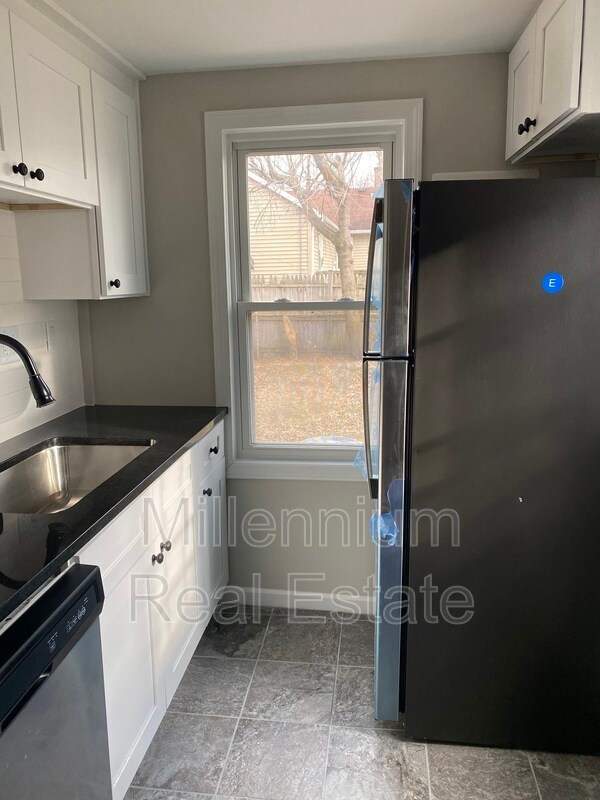 Building Photo - 28554 Marshall St