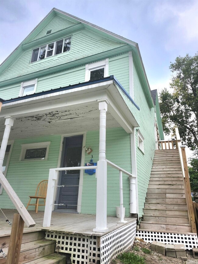 Building Photo - 503 W Walnut St
