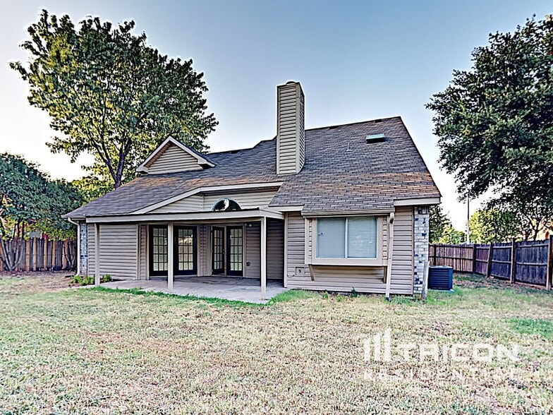 Building Photo - 1304 Farley Dr