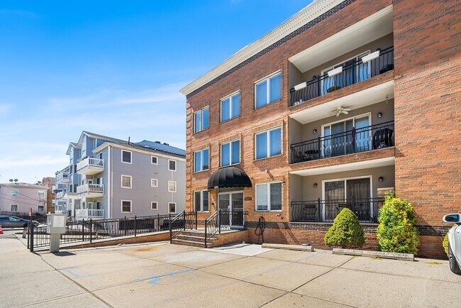 Building Photo - 4401 Smith Ave