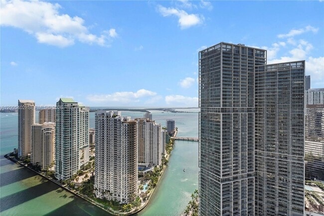 Building Photo - 300 Biscayne Blvd Way