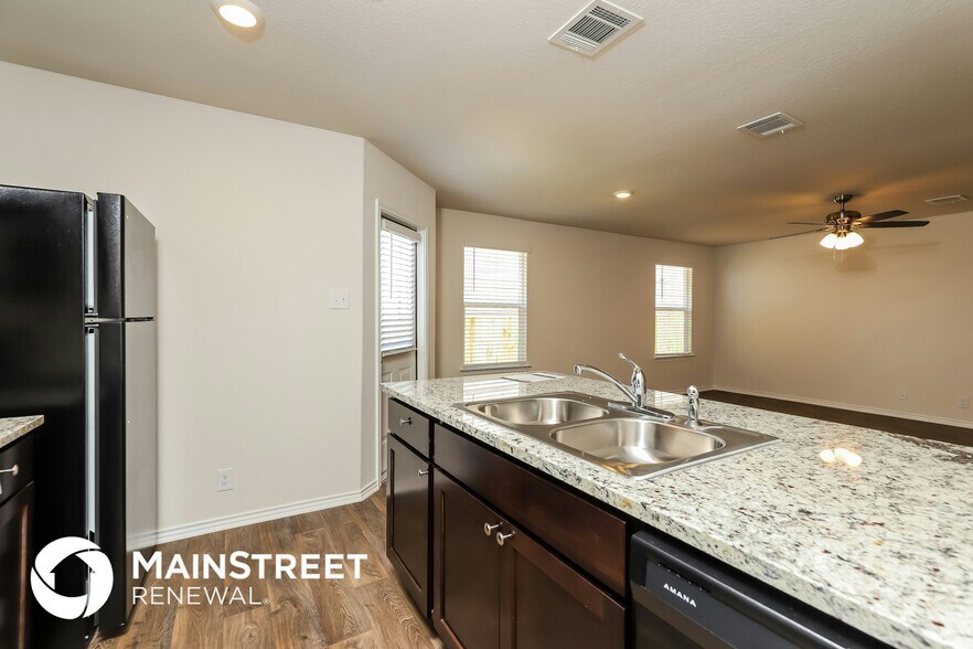 Building Photo - 6614 Legato Curv