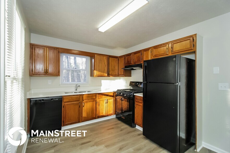 Building Photo - 413 Oak Landing Dr