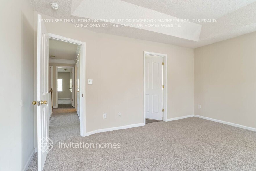 Building Photo - 13407 Willow Falls Rd