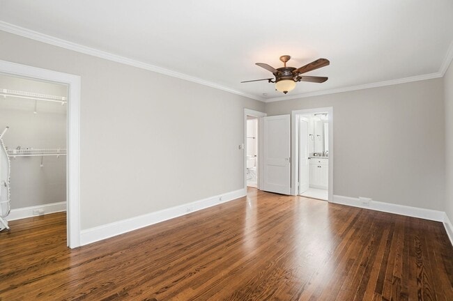 Building Photo - Historic Wesley Heights Home | Walkable to Uptown | 2 Primary Suites