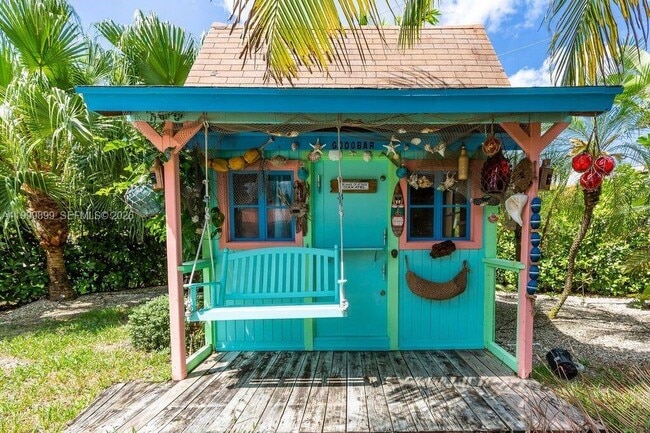 Building Photo - 14610 Tarpon Dr