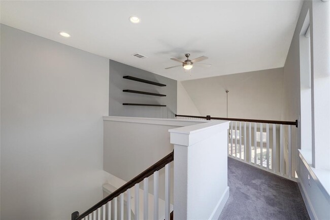 Building Photo - 12606 Red Sparrow St