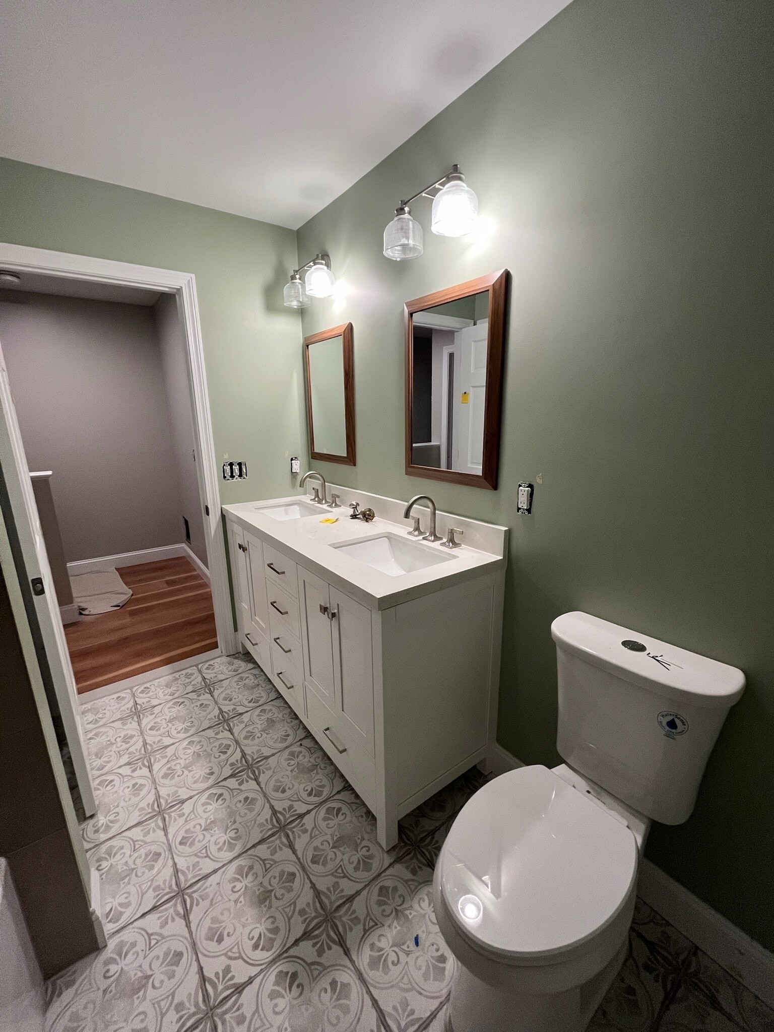 Double vanity - 489 Boston Neck Rd