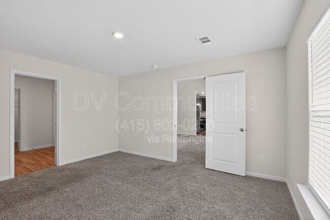 Building Photo - 512 Albert Anthony St