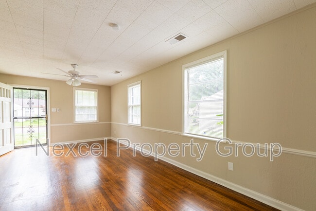 Building Photo - 4107 Owen Rd
