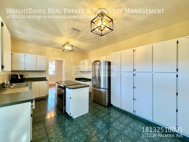 Building Photo - 3112 W Palmira Ave