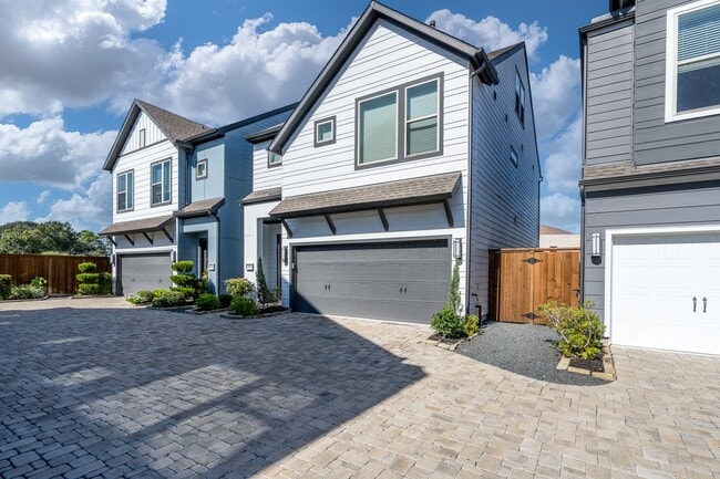 Building Photo - 968 Ford Pines Ln