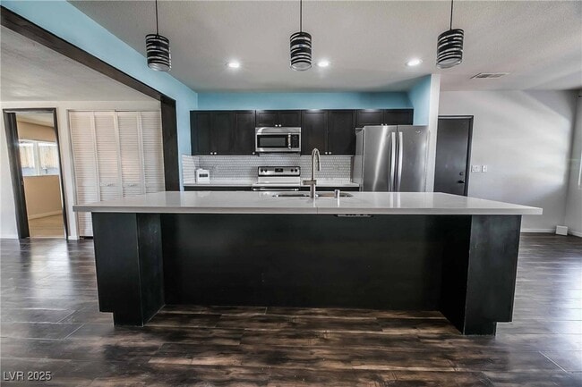 Building Photo - 2019 Santa Rita Dr