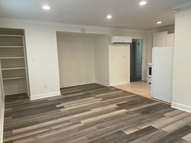 Additional storage & Nook - 400 S Ashland Ave