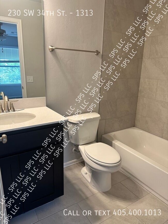 Building Photo - 230 SW 34th St