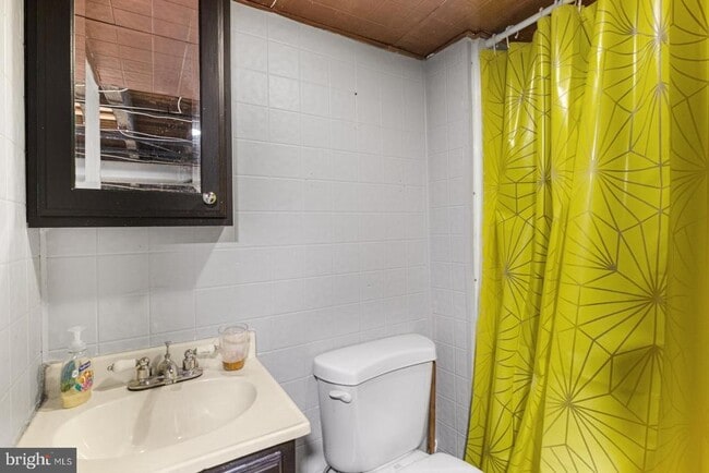 Building Photo - 808 Sears St