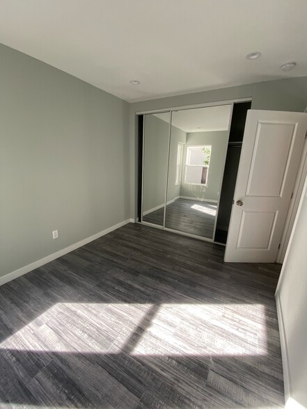 Bedroom II - 1709 Barry Ave