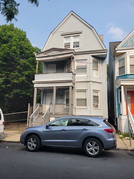 Front - 138 S 10th St