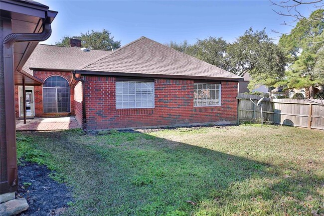 Building Photo - 1902 Triple Mast Cir