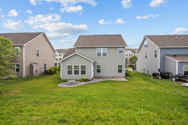 Building Photo - Smithfield Home
