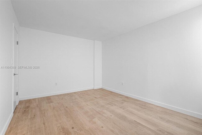 Building Photo - 5845 Collins Ave