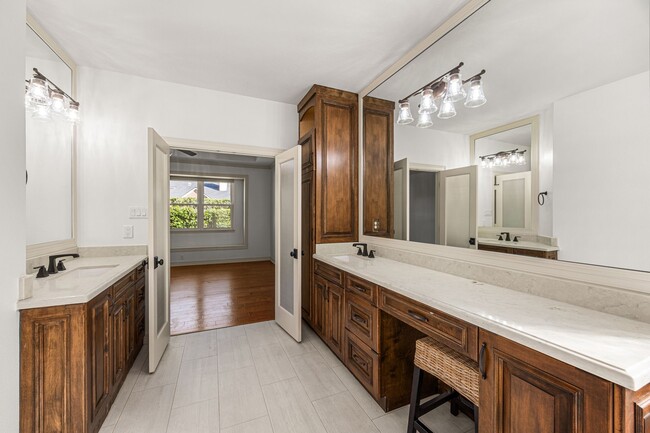 Building Photo - 12502 Pebble Way Ct
