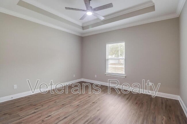 Building Photo - 841 Vee St