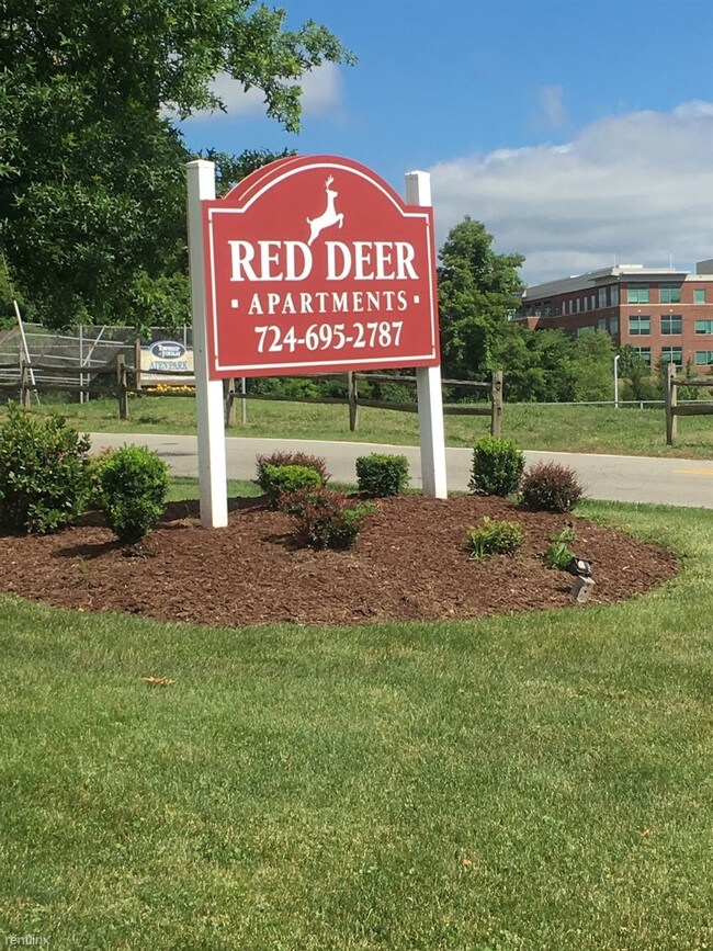 Building Photo - 501 Red Deer Ln