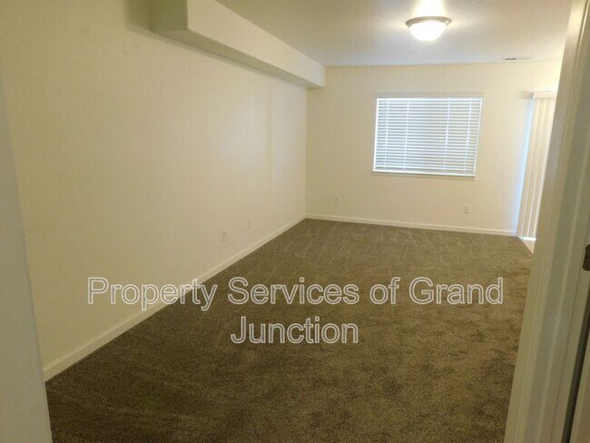 Building Photo - 654 Trinity Way