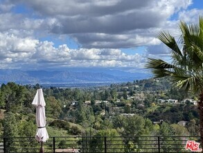 Building Photo - 4534 Totana Dr
