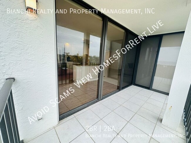 Building Photo - 6365 Bahia Del Mar Blvd S