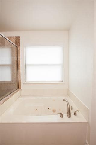 Building Photo - 8204 Tavaros Dr