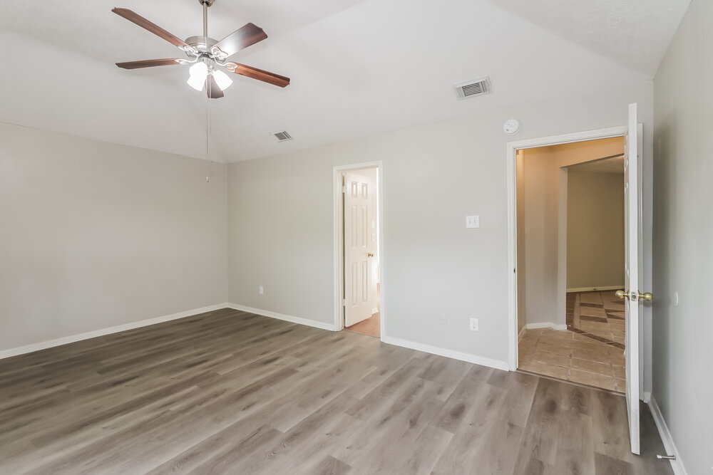 Building Photo - 3217 Lee Cir