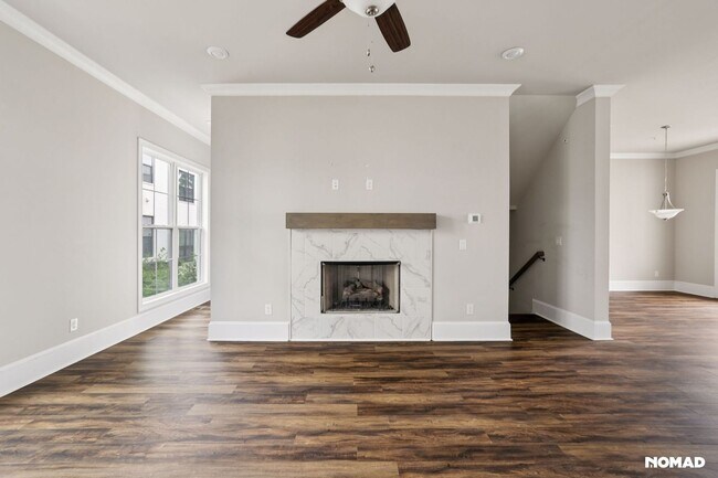 Building Photo - Stunning 4BR Townhome in Alpharetta