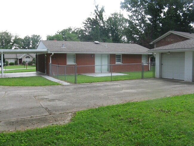 Building Photo - 162 Robin Rd