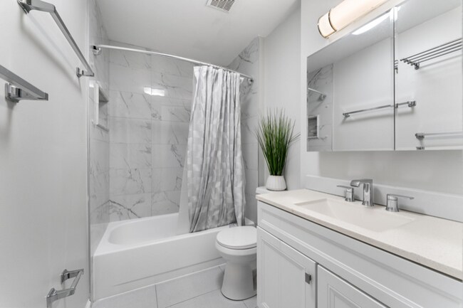 Building Photo - 1824 Bronzegate Blvd