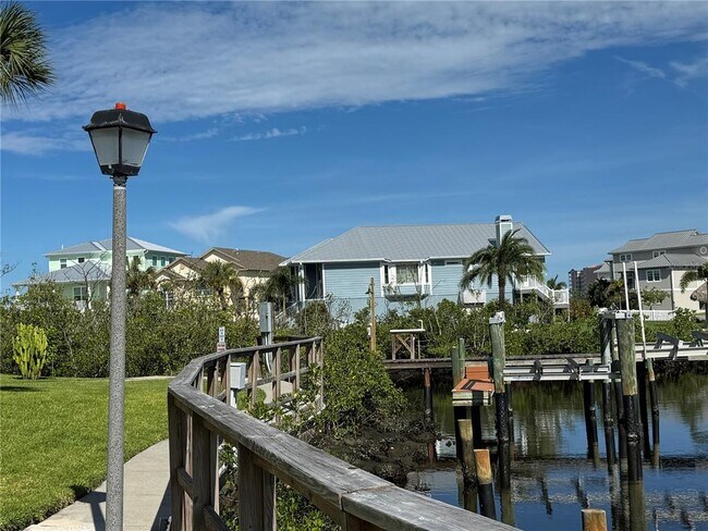 Building Photo - 5567 Sea Forest Dr