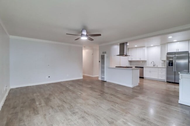 Building Photo - Imperial Beach, Gorgeous 4 bed 2 bath home...