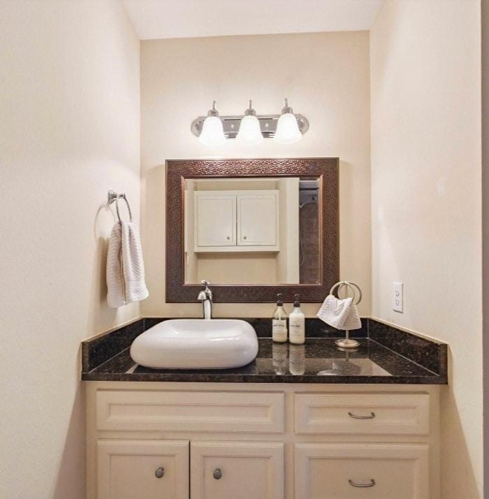 Building Photo - 548 Westcross St