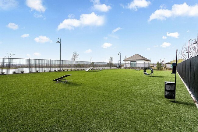 Building Photo - 4401 E Pflugerville Pkwy