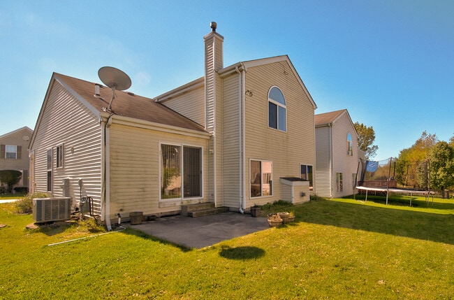 Building Photo - 681 Springwood Dr