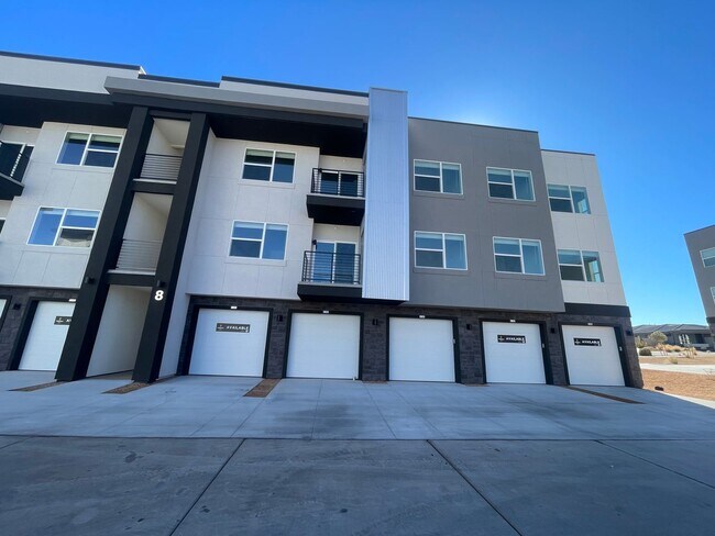 Building Photo - One bedroom one bath - Desert Color