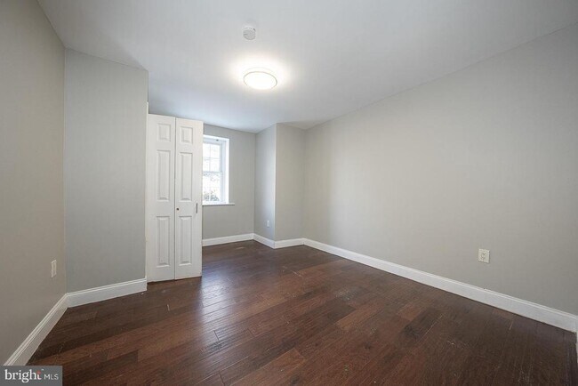 Building Photo - 625 Chelten Hills Dr