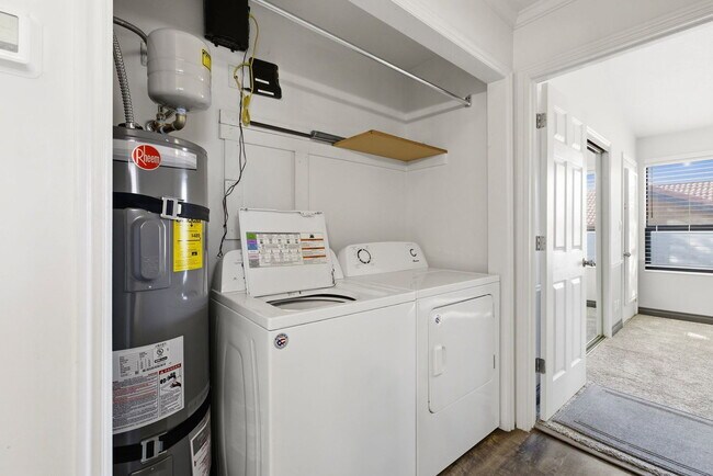 Building Photo - 161 W 950 S