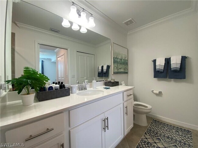 Building Photo - 6034 National Blvd