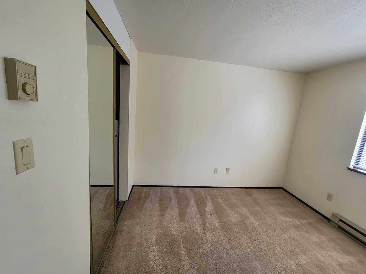 Building Photo - 1118 SE Rhone St