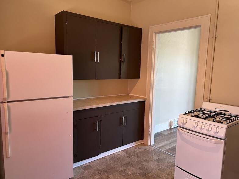 Full sized fridge - 4537 SE 65th Ave