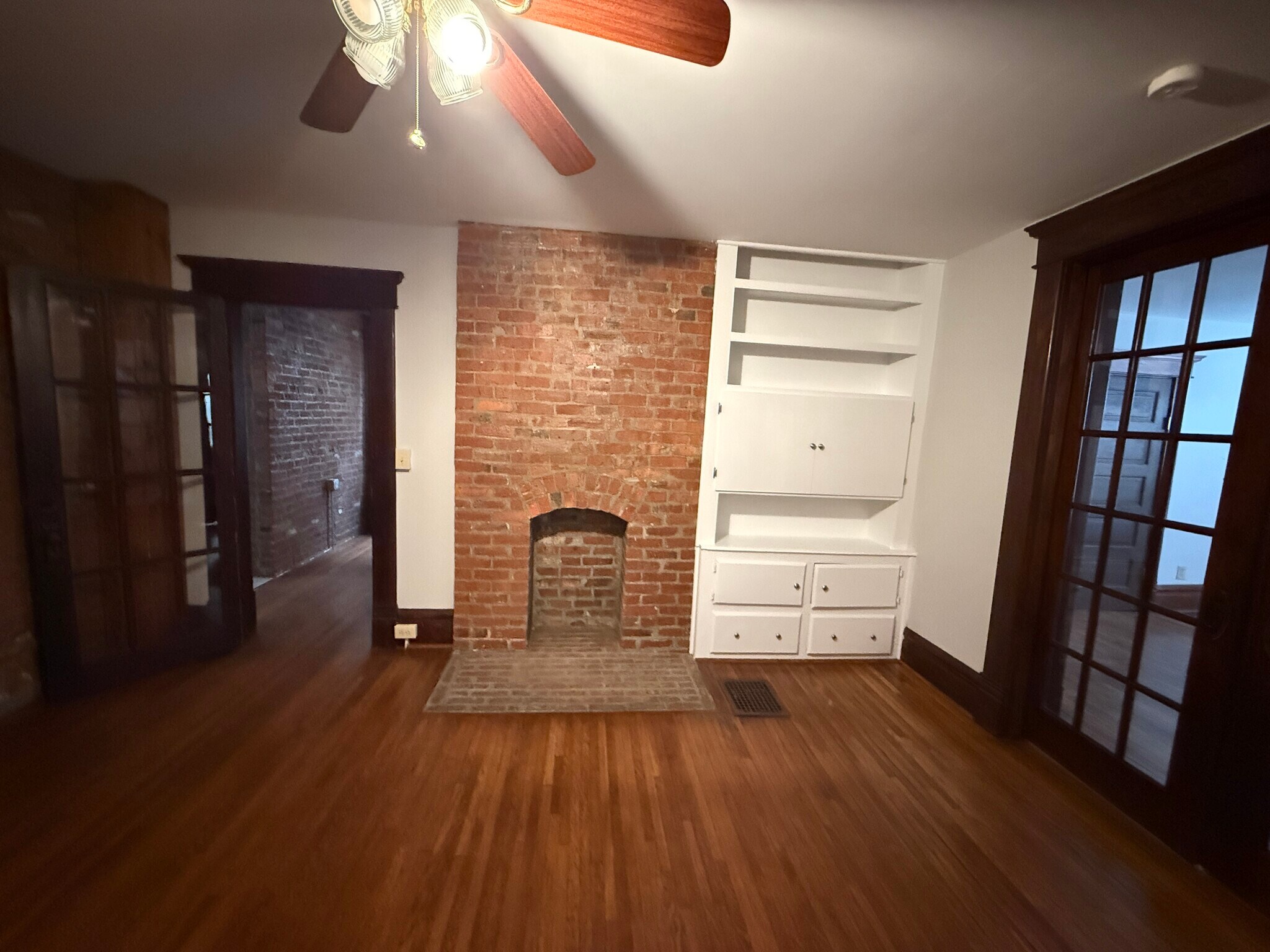 Building Photo - 1360 S High St