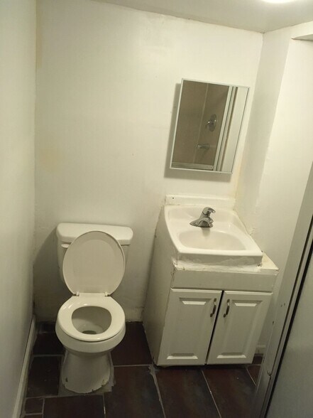 Building Photo - 3402 Noble St