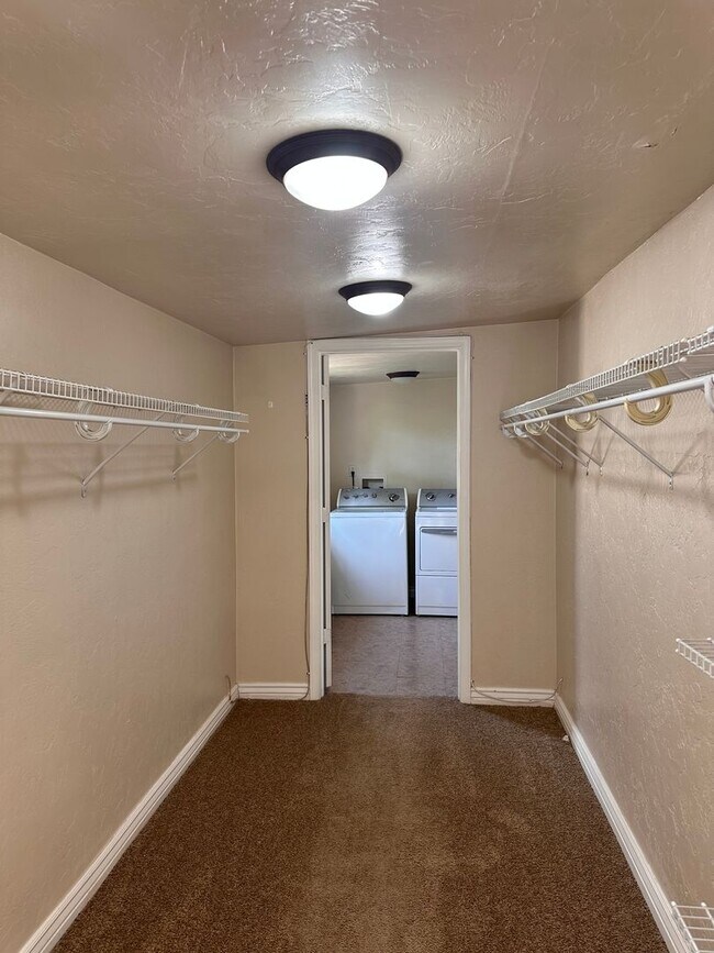 Building Photo - *** COMING SOON***3 Bedroom 1 1/4 Bath Hom...